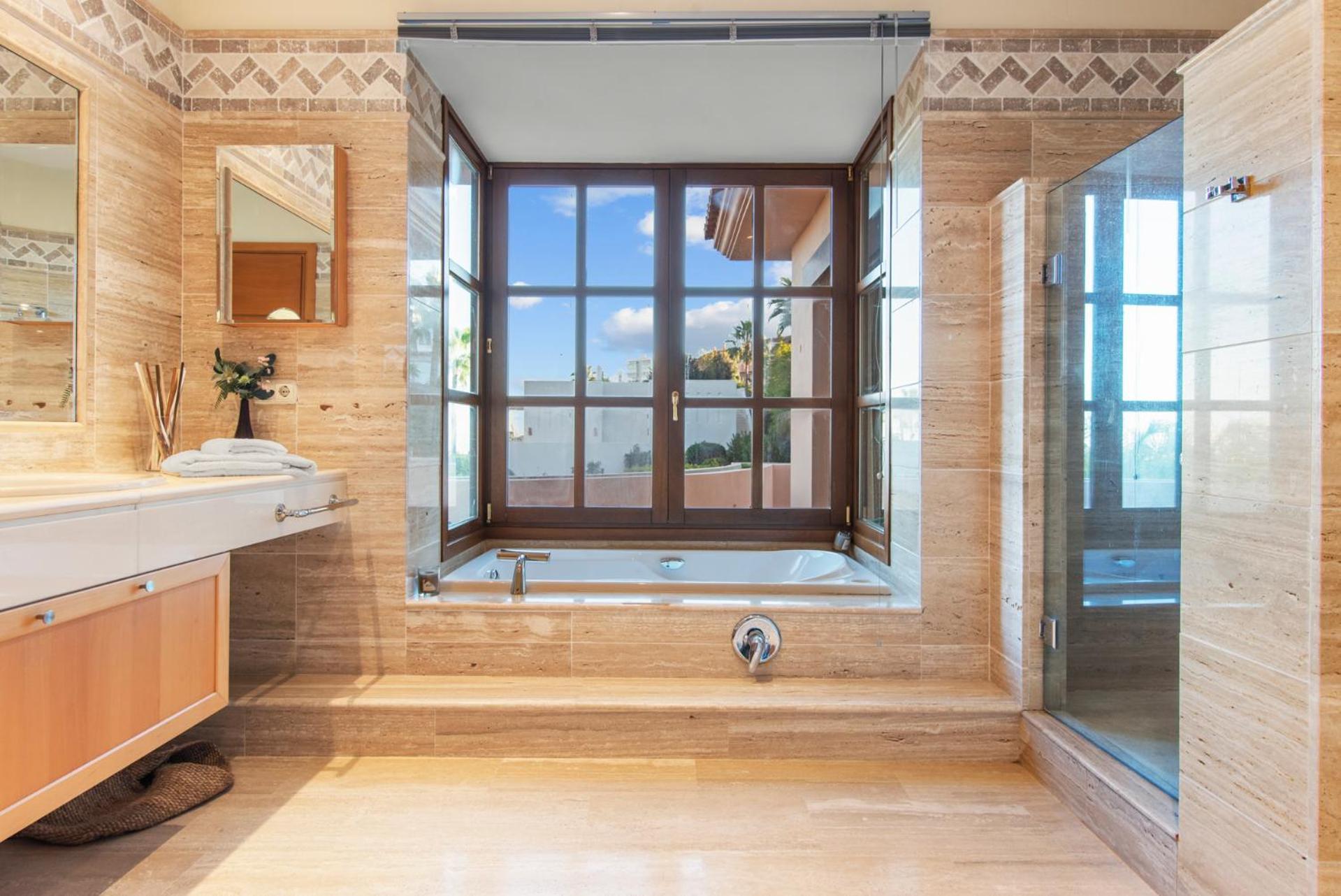 Luxury Villa Robledal By Mabiente - Views Of The Sea And The Golf Course Marbella Exterior photo